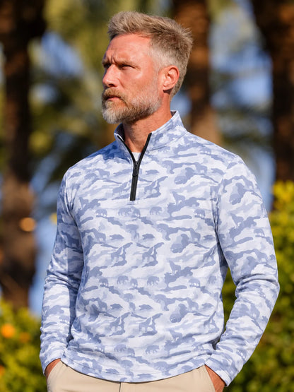 Eisblauer Golf-Pullover mit Schneetarnmuster und Viertelreißverschluss