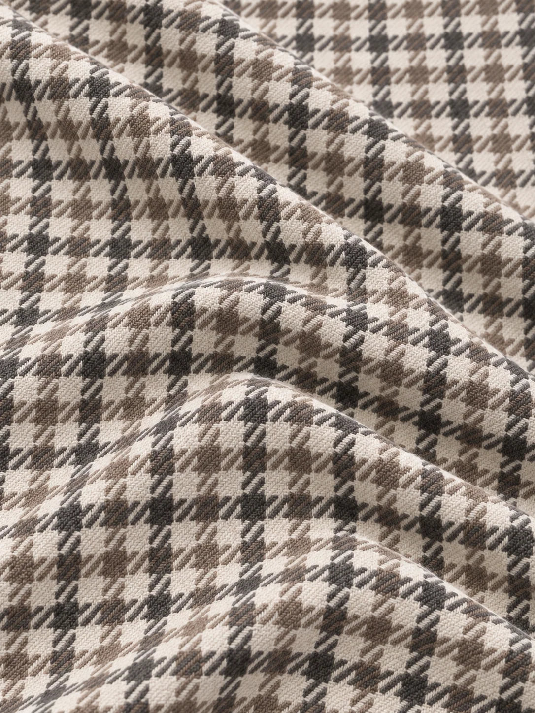 Brauner Golfpullover aus Funktionsmaterial mit Hahnentrittmuster und kurzem Reißverschluss