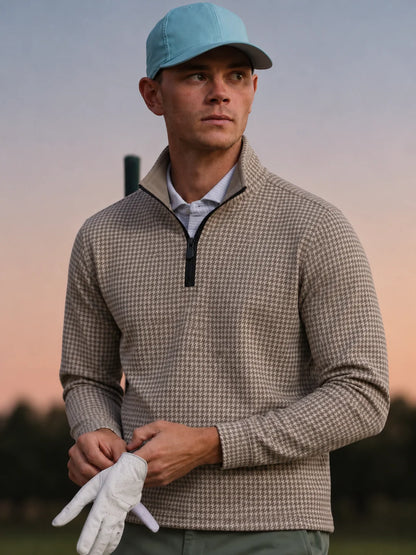 Klassischer Golfpullover für Herren in Taupe mit Hahnentrittmuster und Viertelreißverschluss