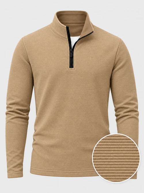 Golfpullover mit horizontaler Rippstruktur in Sandbeige, Funktionsmaterial und Viertelreißverschluss