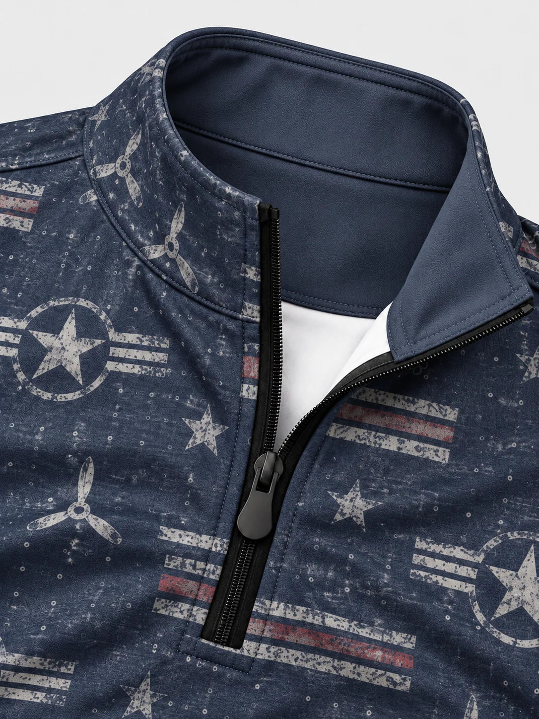 Marineblauer Golfpullover mit Luftfahrtmotiv und Viertelreißverschluss