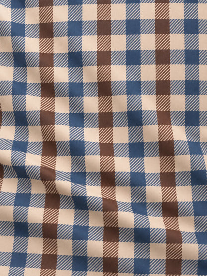 Golf-Pullover in Creme mit mehrfarbigem Karomuster und kurzem Reißverschluss