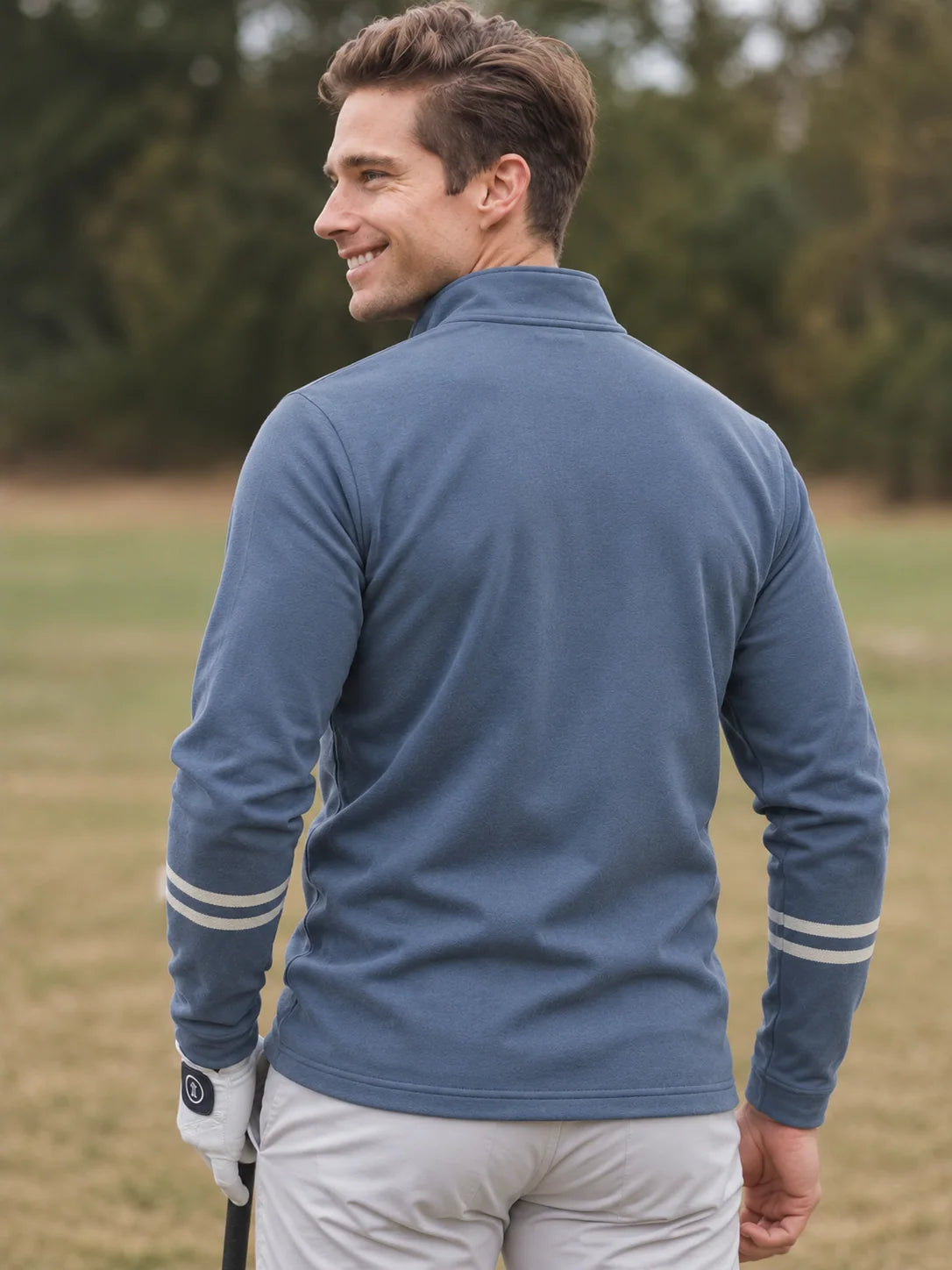 Performance-Golfpullover in verwaschenem Blau mit doppeltem Streifenmuster und Viertelreißverschluss