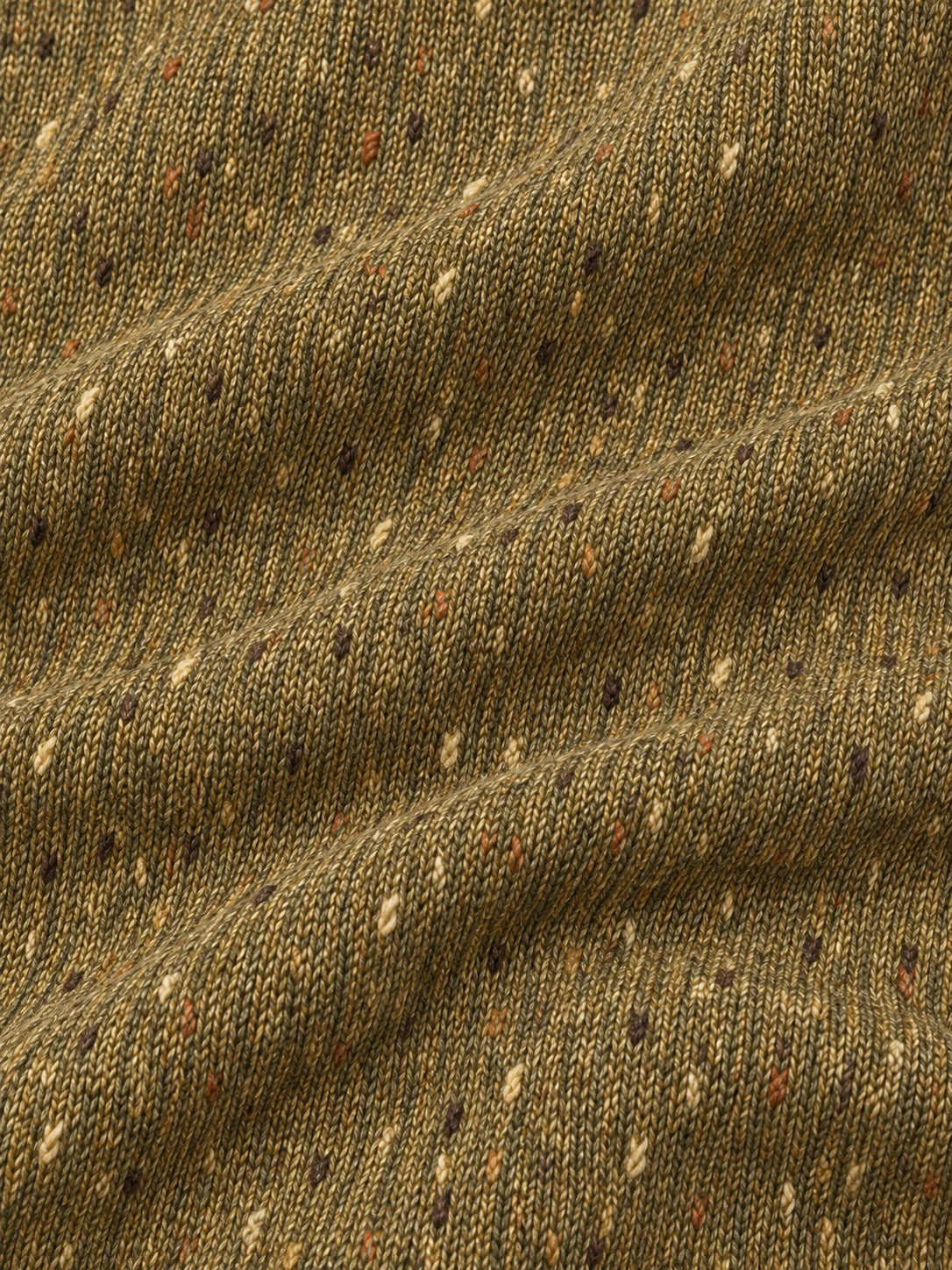 Golf-Pullover mit Viertelreißverschluss und Donegal-Tweed-Muster in Olivgrün und Gold